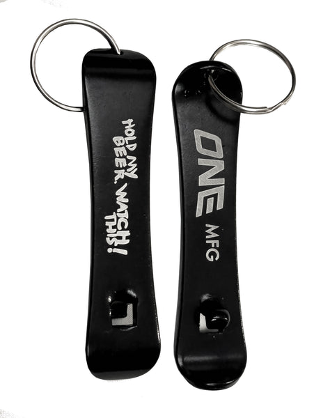 Back-frontSNOWBOARDkeychain.